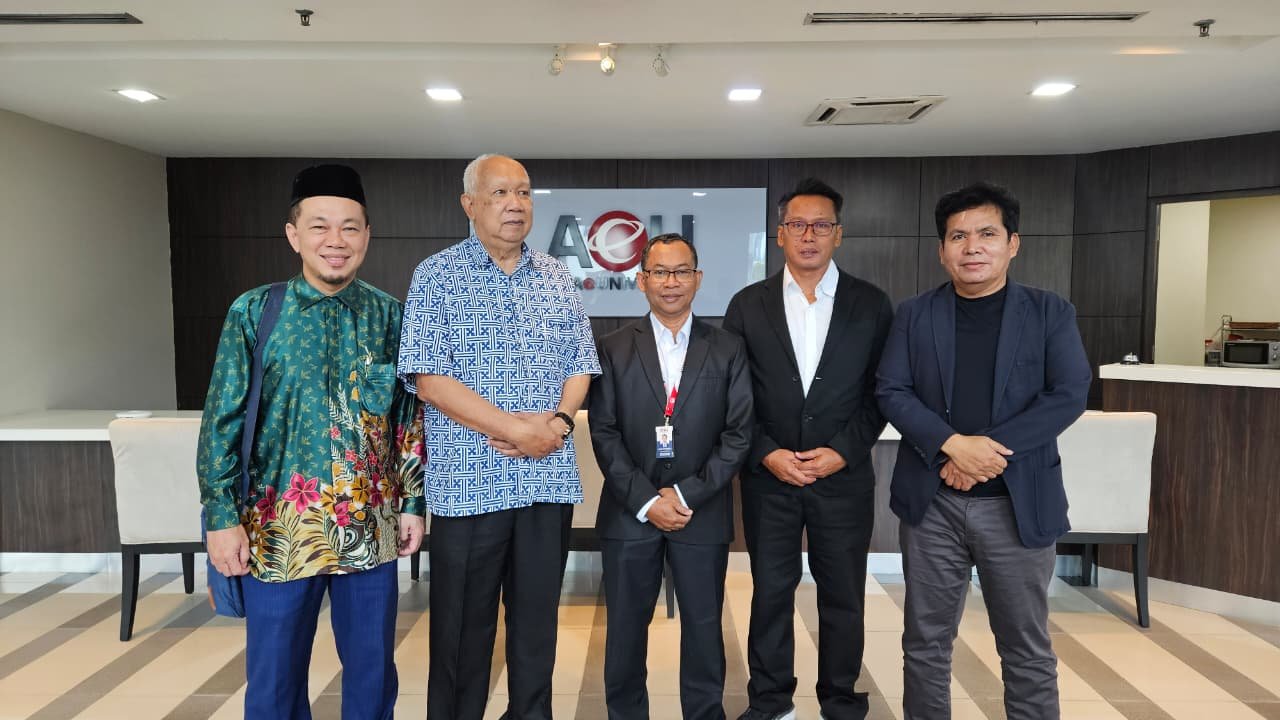 Wakil Rektor III Institut Teknologi dan Bisnis Diniyyah Lampung Raih Gelar Ph.D. di Asia e University, Malaysia