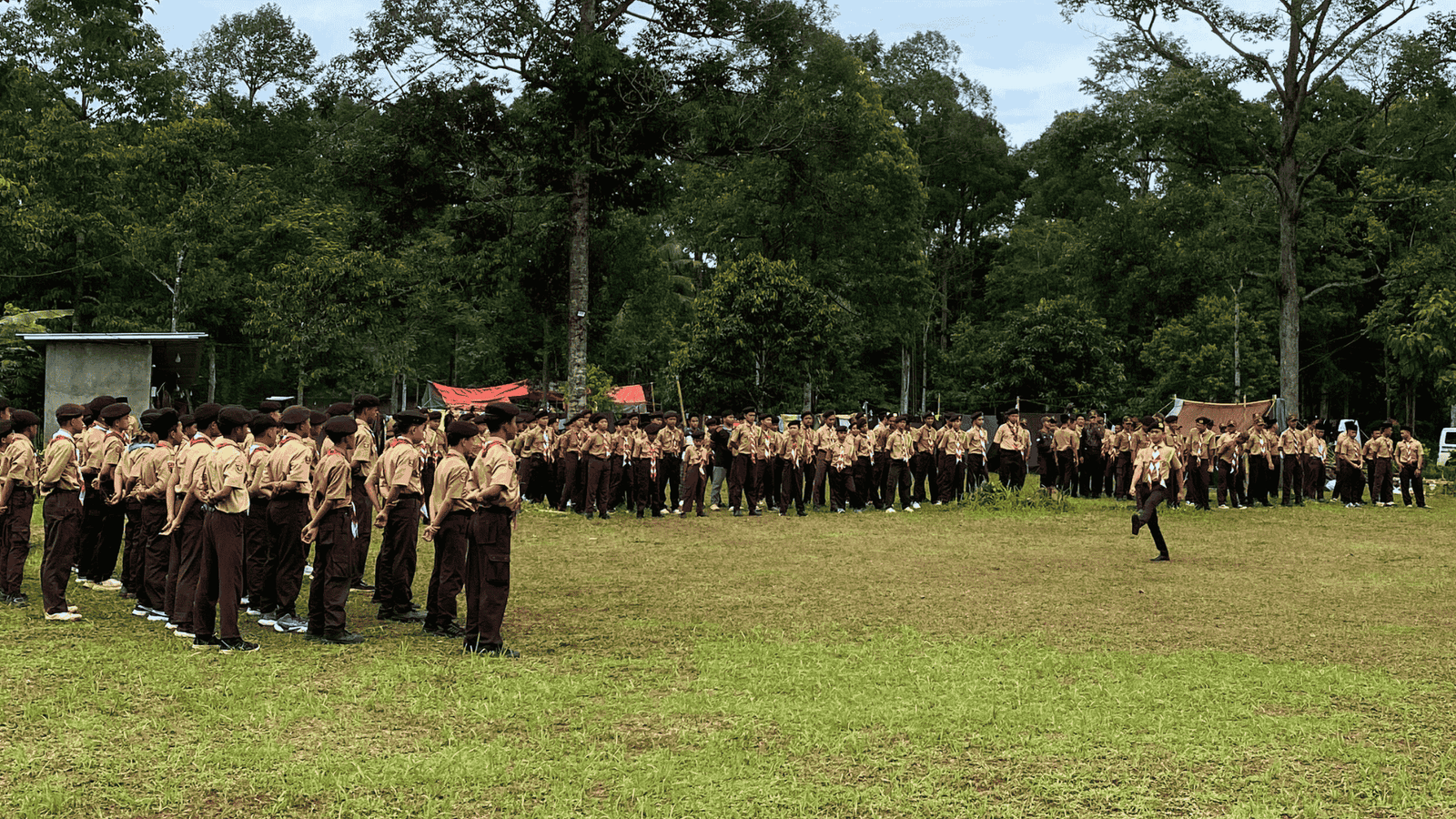 SMP IT Al Farabi dan SMA IT Al Farabi Gelar Perkemahan di Bumi Perkemahan INSTIDLA